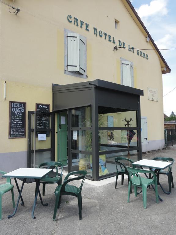 Cafe Hotel De La Gare Champagnole Exterior foto