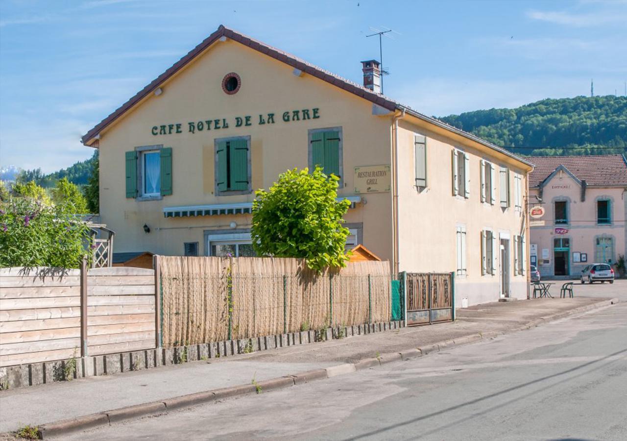 Cafe Hotel De La Gare Champagnole Exterior foto